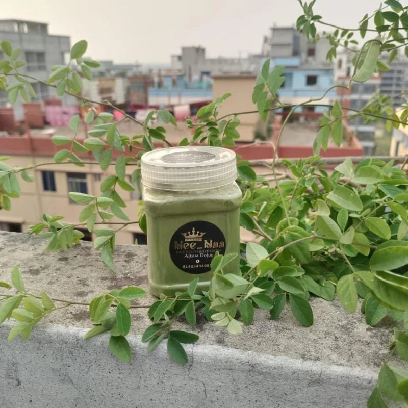 Nee_Naa Mehedi Powder